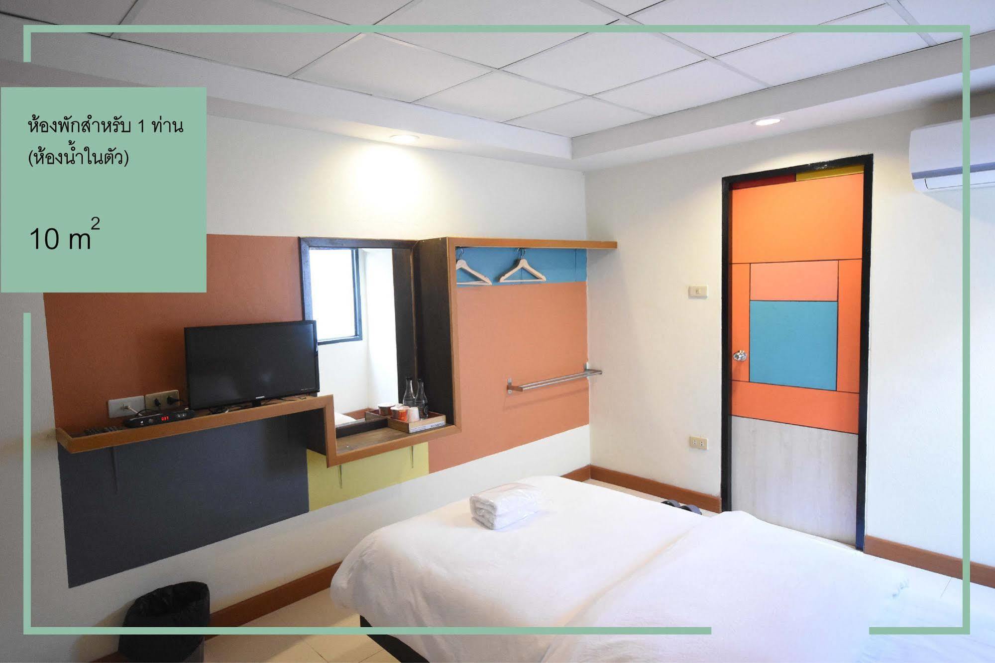 Room At Prachachuen Nonthaburi Exterior photo